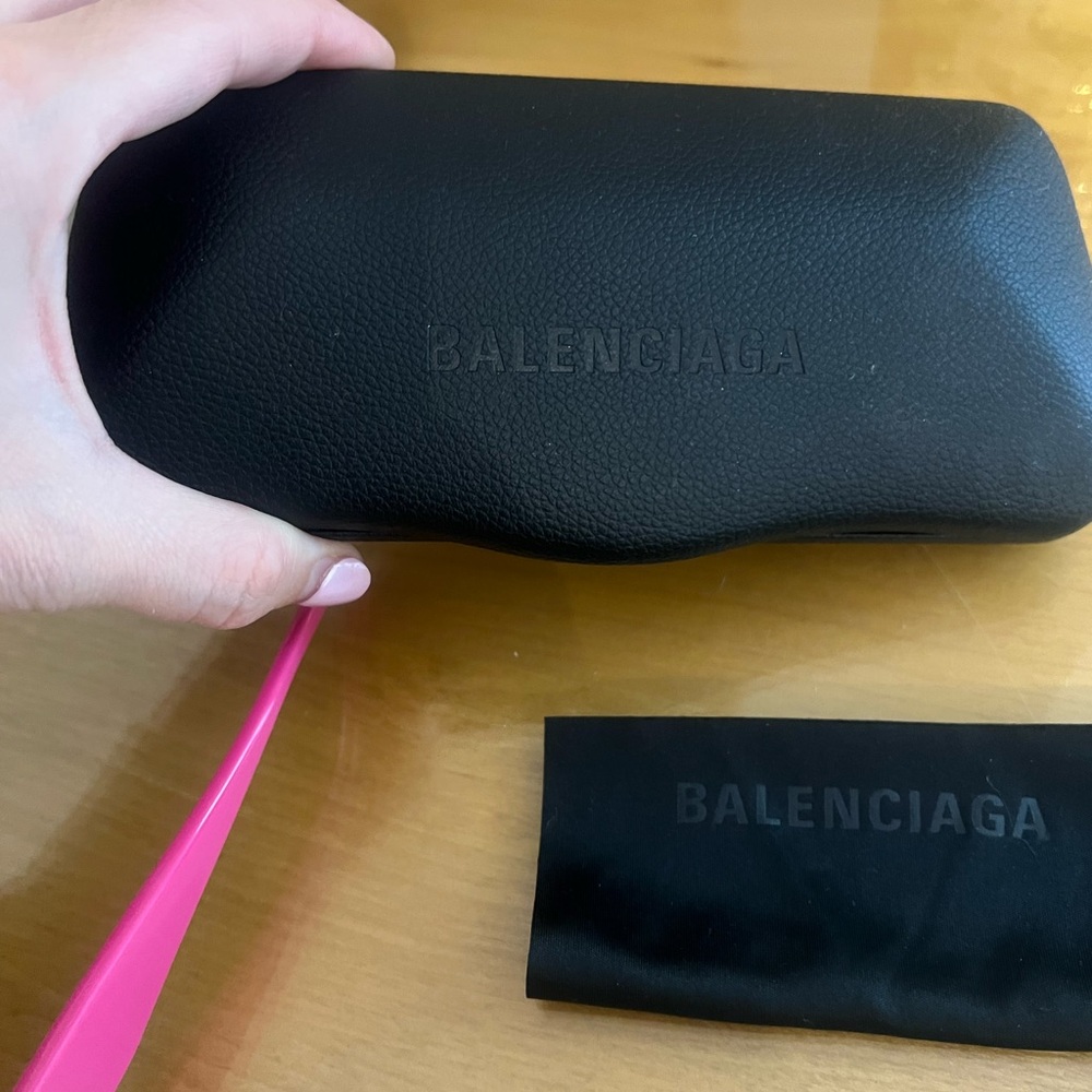 🔥BIG SALE🔥NWT Balenciaga Pink BB Logo Sunglasses - Picture 6 of 6